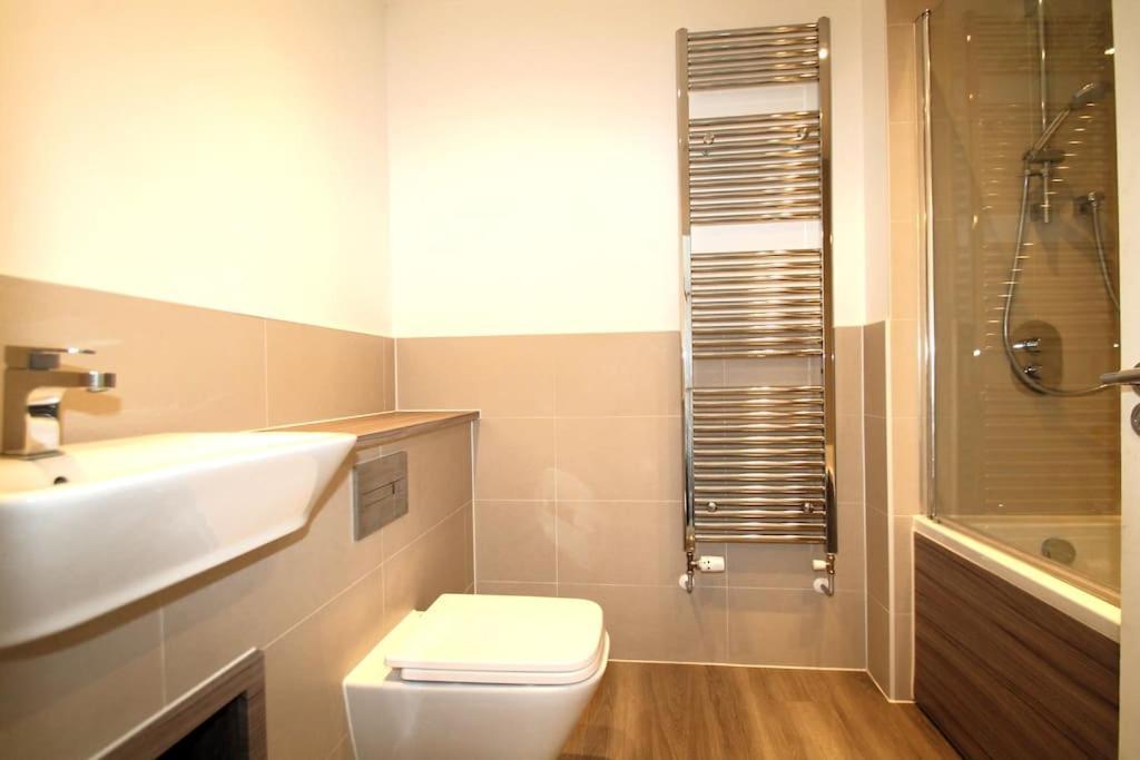 Beaulieu Park - Sleeps 10 - Chelmsford Villa Broomfield  Bagian luar foto